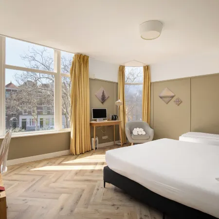 Hotel Light Отели рядом с достопримечательностью «Дельфсхавен»