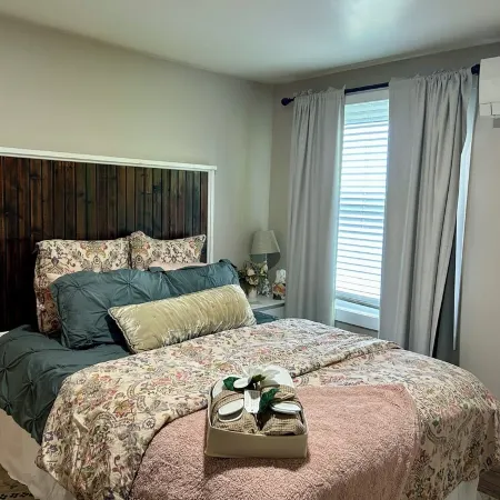 Seneca Sunsets - Waterfront, hot tub, new dock, great views, central location!