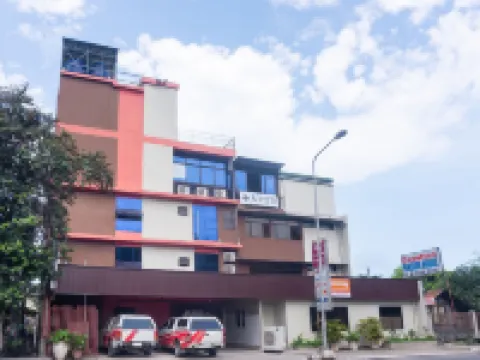 CounTess Pension House Hotels in Liloan