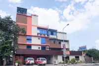 CounTess Pension House Hotels in Liloan