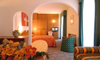G. Hotel des Alpes (Classic since 1912)