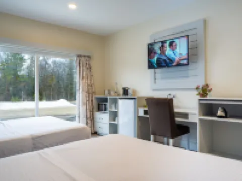 Leelas Villa Inn Flesherton Hotels in Grey County