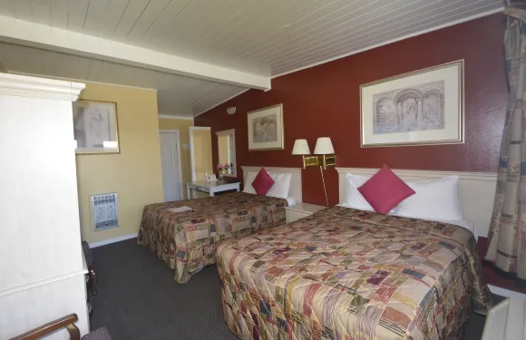 雷德布拉夫快捷美式旅館