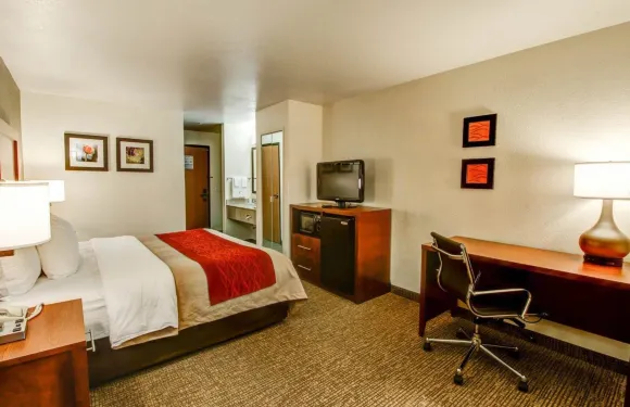 方塔納舒適酒店