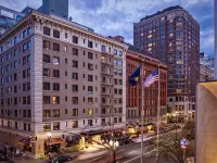 Hotel Lucia Hotels near Pioneer Courthouse Square