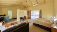 Motel Meneres Hotels in Corowa