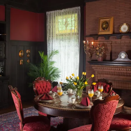 Vrooman Mansion B&B