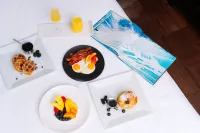 Tideline Palm Beach Ocean Resort and Spa - breakfast