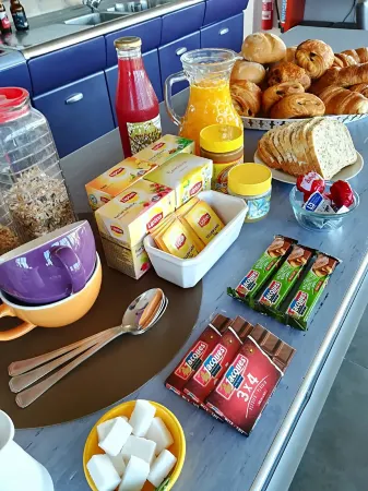 B&B Back2Front Отели рядом с достопримечательностью «Мененские ворота»