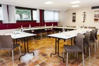 Brit Hotel Cahors - le Valentré Hotels in Mercuès