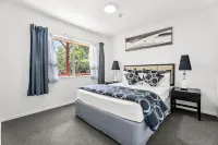 Avondale Motor Inn Hotels near Waitakere Ranges