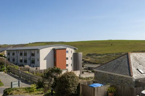 Tregurrian Villas - Villas