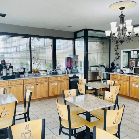 Super 8 by Wyndham Corbin/London KY