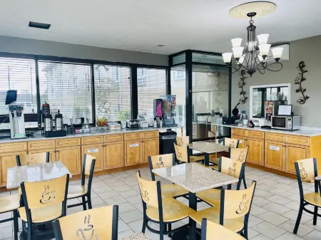 Super 8 by Wyndham Corbin/London KY Отели в г. Корбин