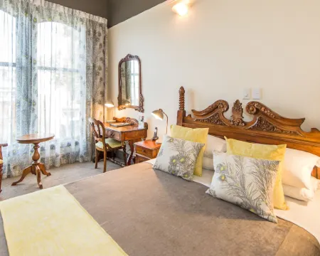 Rutland Arms Inn Hotels in Whanganui