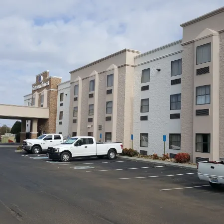 Comfort Suites Knoxville Airport