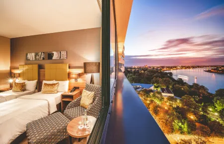 Bonn Marriott Hotel Отели рядом с достопримечательностью «Музей арифметики»