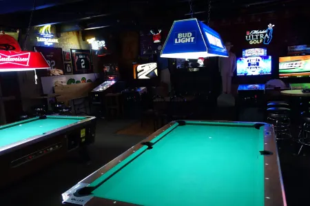 VIP Inn and Suites Отели в г. Лейсис Спринг