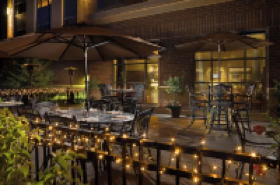 Sheraton St. Paul Woodbury Hotel