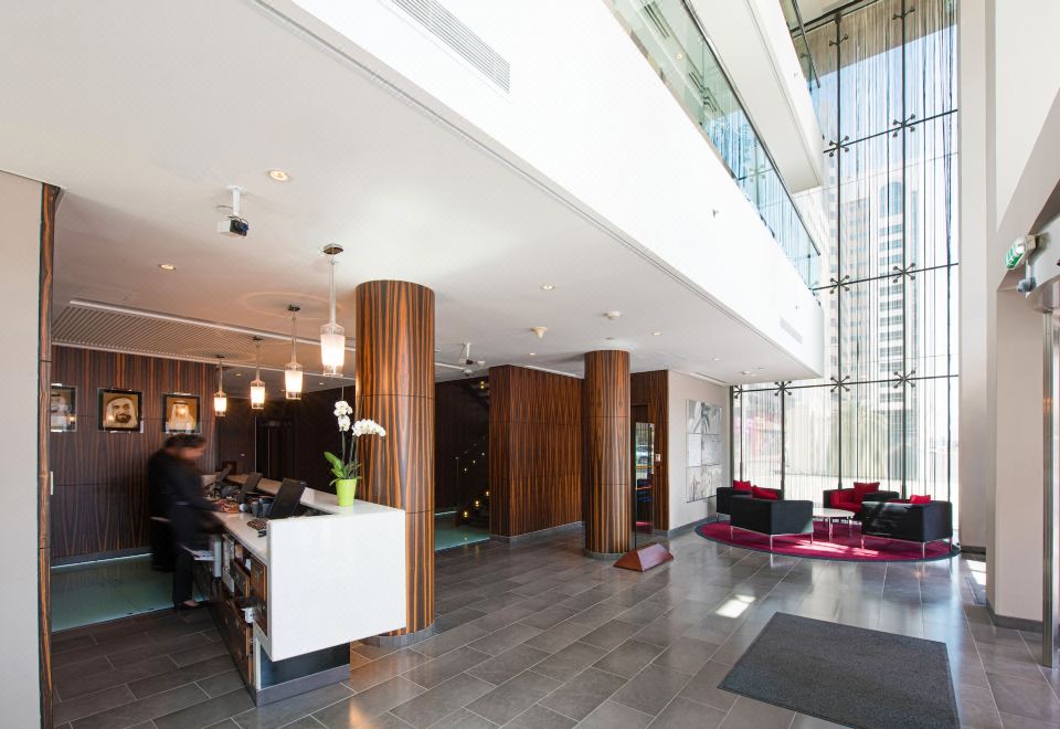 센트로 알 만할 바이 로타나 모던한 로비