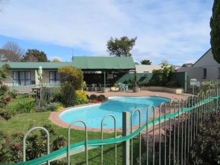 Commodore Court Motel Отели рядом с достопримечательностью «Allan Scott Family Winemakers»