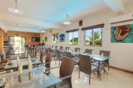 L'Oiseau de l'Ocean Tourist Residence Отели в г. Маврикий
