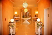 Panorama Seeresort & Spa Hotels in Ropersdorf