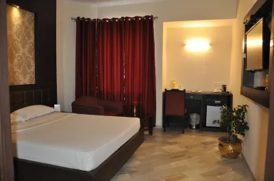 廣場飯店 Varanasi Junction附近的飯店