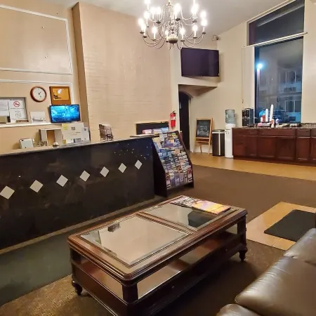 Olympic Inn & Suites