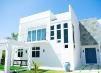 The W Villa 5 B R Oceanfront w Staff Hotels in 