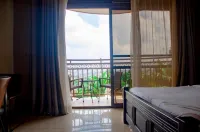 Hotel Lemonade Hotels in Maya