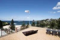 Coogee Sands Hotel & Apartments Hotels in Coogee