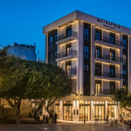 Metropole Urban Hotel
