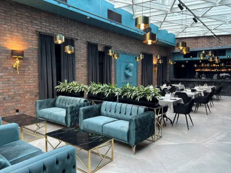 Richmond Hotel Отели рядом с достопримечательностью «Парк-Дендрарий»