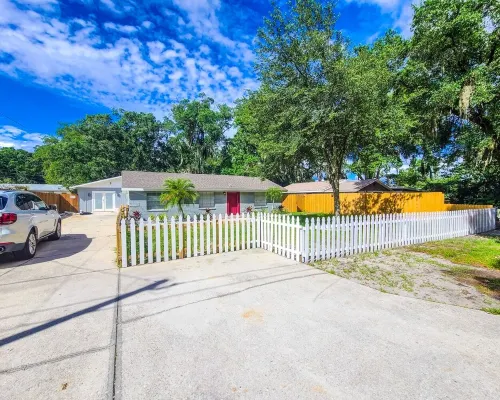 Tropical Florida Dream House Hotels in Riverview