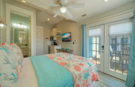 Sailfish at Trout Street Waterfront Escape + Patio Walk to Port A Nightlife