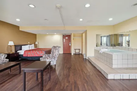 Miami Suites Hotel Отели рядом с достопримечательностью «Сигейт Конвеншен Сентр»