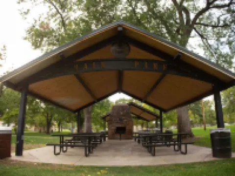 Downtown Windsor Home With Hot Tub & Pool Table Hotels in Windsor