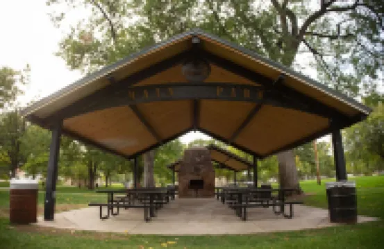 Downtown Windsor Home With Hot Tub & Pool Table