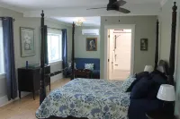 Cranberry Moon Inn
