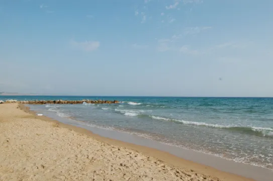 Apartment in Villa (Near the Sea)