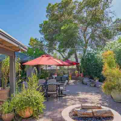 Scottsdale Gem WPool in Private and Serene Yard Hotel Exterior