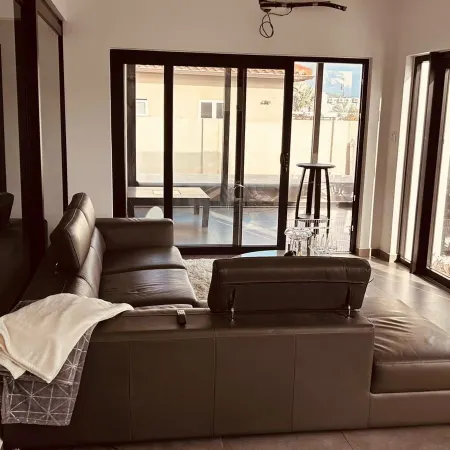 COZY VILLA