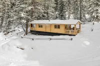 Lichen Huts Hotels in Eagle County