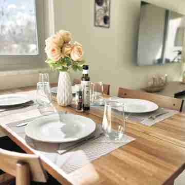 85 KAP - Stay Mythical Blue Apartment Dining/Meeting Rooms