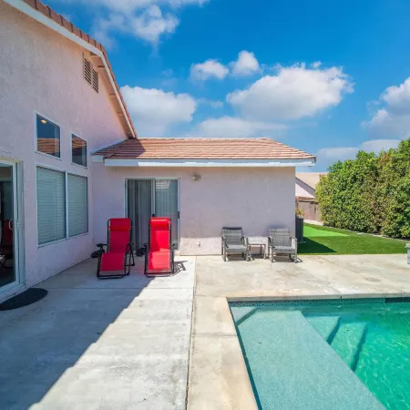@marbella Lane - 4BR Lavish Castle Retreat