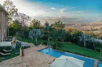 The Scenery Residence - Pools