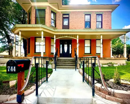 Franklin Fab Gallery House فنادق في راتون