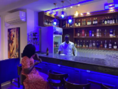 Résidence hôtelière Medom Palace, Bastos Hotels in Yaounde