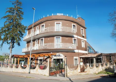 Hotel Riesco Отели рядом с достопримечательностью «Валлелунга»